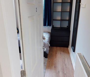 1 bedroom in a house share to rent - Photo 6
