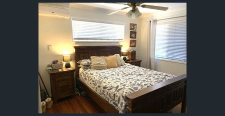 Power, Gas & Water Included. 3 Bedroom Upper Level Duplex. Shared Pool - Photo 4