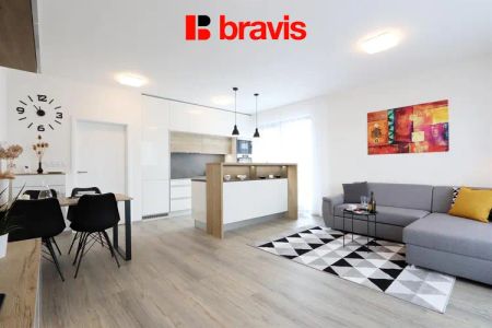 Pronájem bytu 2+kk, ulice Kumpoštova, Brno-Sadová, zařízený, výtah, velká terasa, sklep, garážové stání - Фото 2