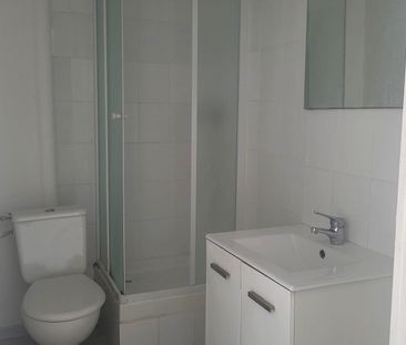 Location Appartement 2 pièces 37m² MARSEILLE 15ème - Photo 2