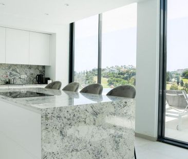 5 bedroom luxury Villa for rent in Benahavís, Spain - Photo 4