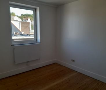 Appartement te huur - foto 2