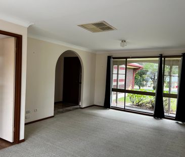 4 Bedroom, 3 Bathroom Family Home - Photo 1