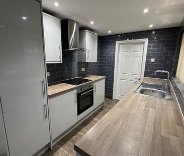 3 bedroom terraced house to rent - Photo 6