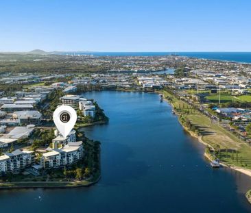 Waterfront Living with Ground-Floor Convenience! - Photo 4