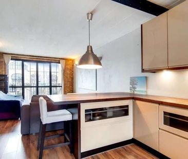 Burrells Wharf Square, Canary Wharf, E14 - Photo 1