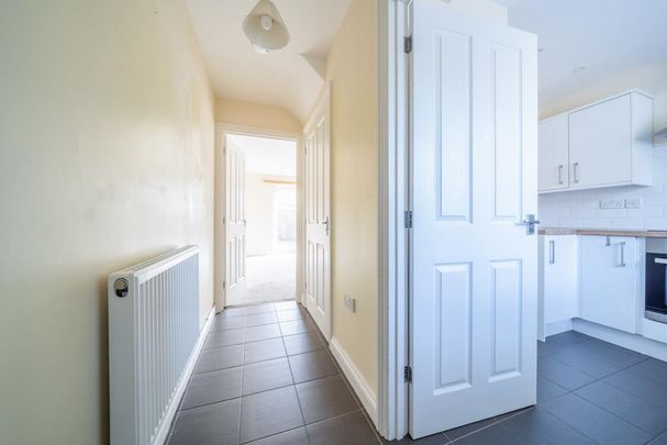 2 bedroom terraced house to rent - Photo 1