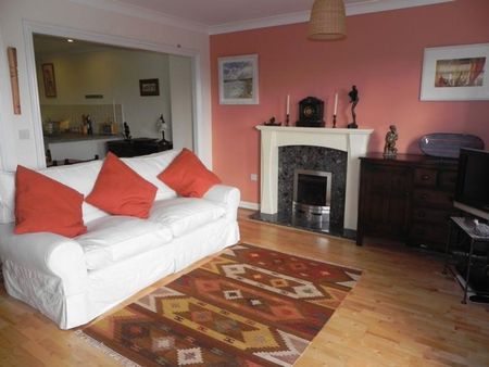 4 bedroom semi-detached house to rent - Photo 4