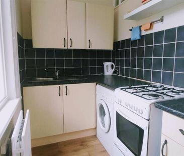 St Johns Road, Bournemouth, Dorset, BH5 - Photo 6