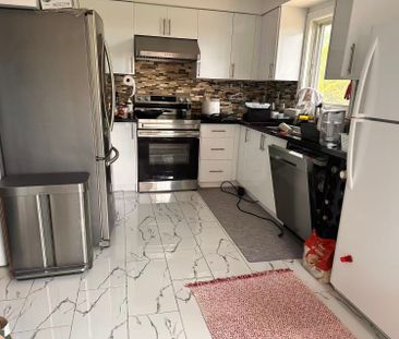 For Lease - 5295 Thornwood Drive Unit# Upper, Mississauga, Ontario - Photo 3