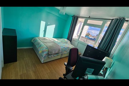 Room in a Shared Flat, Park Road North, W3 - Photo 3