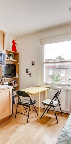 Warbeck Road, W12, London - Photo 1