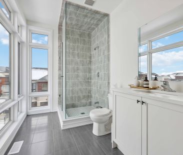 For Lease - 43 Griffith Street, Aurora, Ontario - Photo 2