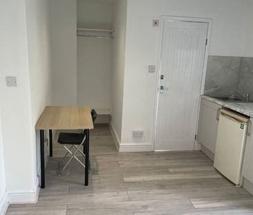Studio Flat, Mansfield Road, NG1 - Photo 3