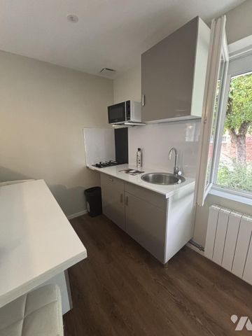 ORBEC TRES BEAU STUDIO AVEC JARDIN 23m² - Photo 2