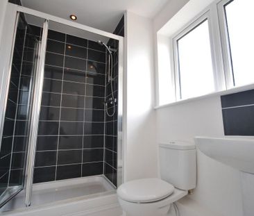 2 bedroom semi-detached house to rent - Photo 5