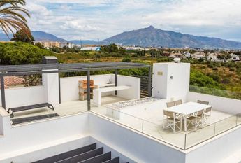5 bedroom luxury Villa for rent in San Pedro de Alcántara, Spain