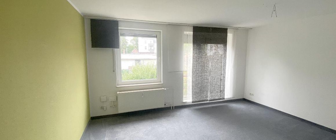 ** Single-Appartement mit Einbauküche im Süden von Chemnitz zu vermieten ** - Photo 1
