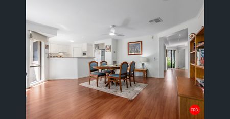 Modern Comfort in a Peaceful Location plus side access - Photo 2