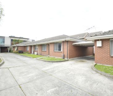 Convenient Living in the Heart of Dandenong - Photo 3