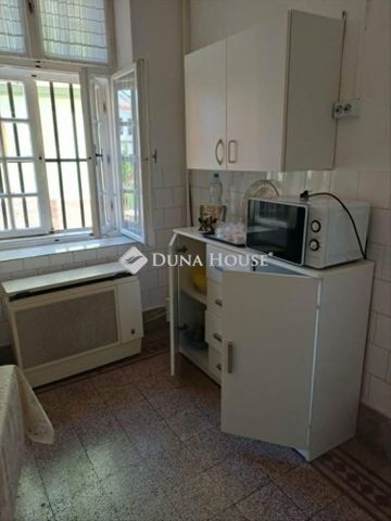 Kiadó átlagos állapotú lakás - Pécs - Fotó 5