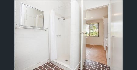 Tucked away in a quiet and well-kept complex, this spacious and updated villa offers comfort, convenience, and easy living in the heart of East Maitla - Photo 3