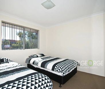 “Spacious Townhouse in a Resort Style Community” - Photo 5