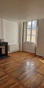 A LOUER - BELLEY STUDIO 2E ETAGE , Belley - Photo 4