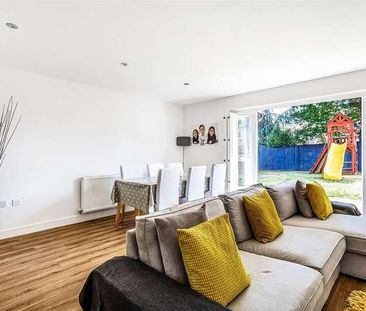 Four Oaks, Hurst Green, RH8 - Photo 2