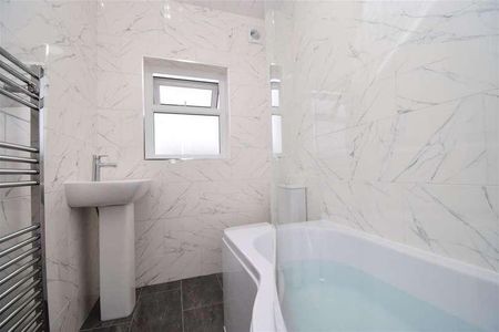 King Street, Normanton, WF6 - Photo 5