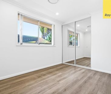 Fully renovated, massive family house with pool near amenities - Photo 6