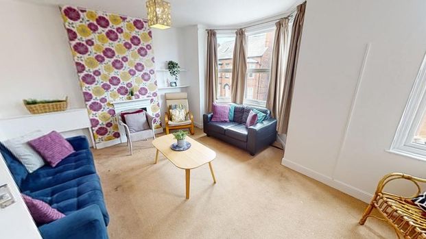 5 bedroom semi-detached house to rent - Photo 1