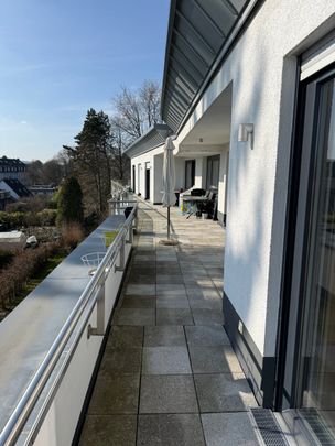 Seniorengerechte Wohngemeinschaft: Frisch renoviertes Einzelzimmer mit eigenem Duschbad - Foto 1