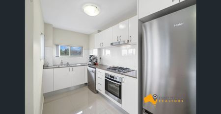 2 bed 2 bath apartment - Photo 4