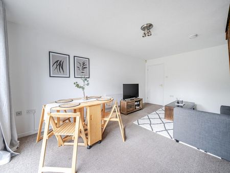 Aspen Square - Photo 2