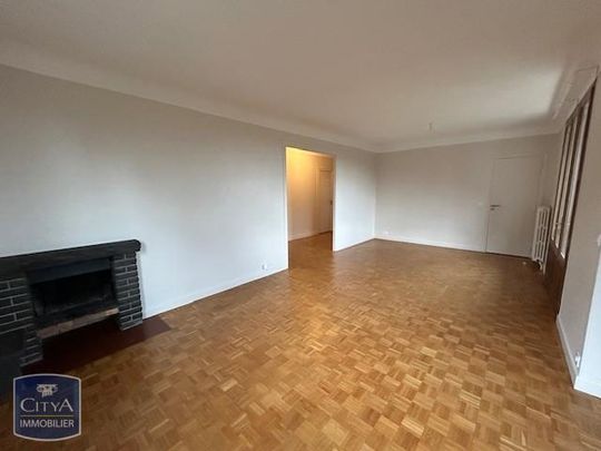 Location Maison 6 pièces 137m² CHAMALIERES 63400 - Photo 1