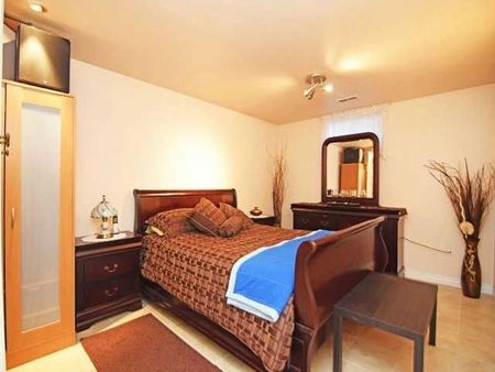 For Lease - 1602 Coram Crescent Unit# Lower, Mississauga, Ontario - Photo 2