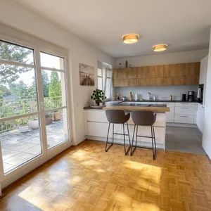 Lichtdurchflutete 3-Zimmer-Maisonette mit großem Balkon - Grünruhelage Wolfersberg, 1140 Wien - Photo 1