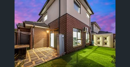 Modern Living in Prime Claremont Park Location - Photo 5