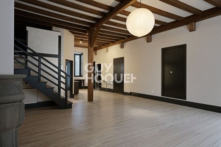 Centre historique : Grand T2 de 66 m² - Photo 3