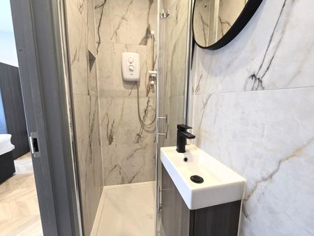 Dickens Avenue, Uxbridge - Photo 3