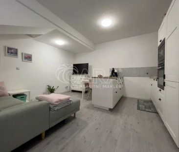 Podnájem 2+kk, ulice Jabloňová, Moravany u Brna - Photo 3