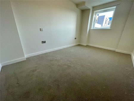 Madeira Road, Bournemouth, Dorset, BH1 - Photo 2