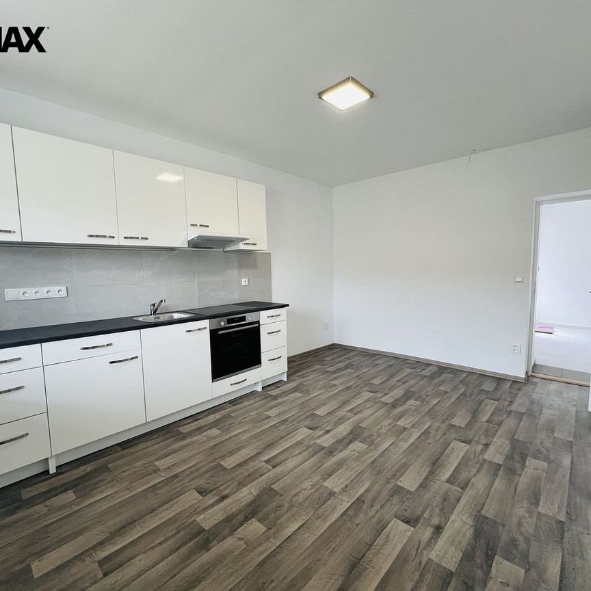 Pronájem bytu 2+1 75 m² - Photo 1
