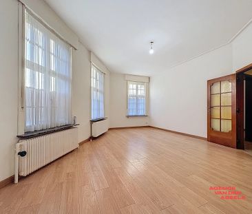 Gelijkvloers appartement vlakbij Sint-Annakwartier - Photo 1