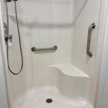 1 CH - 1 SDB - Montréal - $1,199 /mo - Photo 4