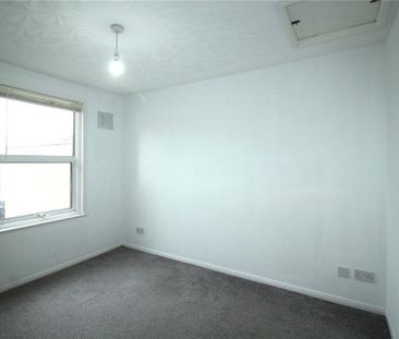 2 bedroom maisonette to rent - Photo 3