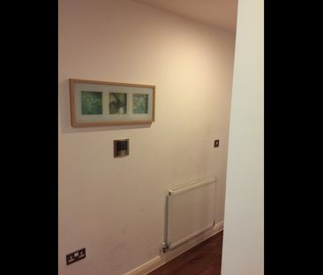 1 Bed Flat, Stanley Road, SW19 - Photo 2