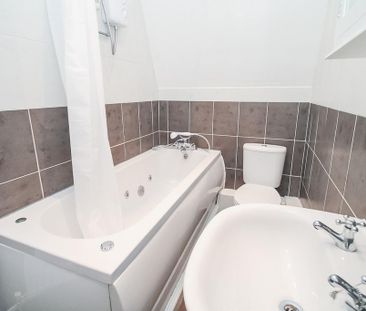 2 bedroom terraced house to rent - Photo 6