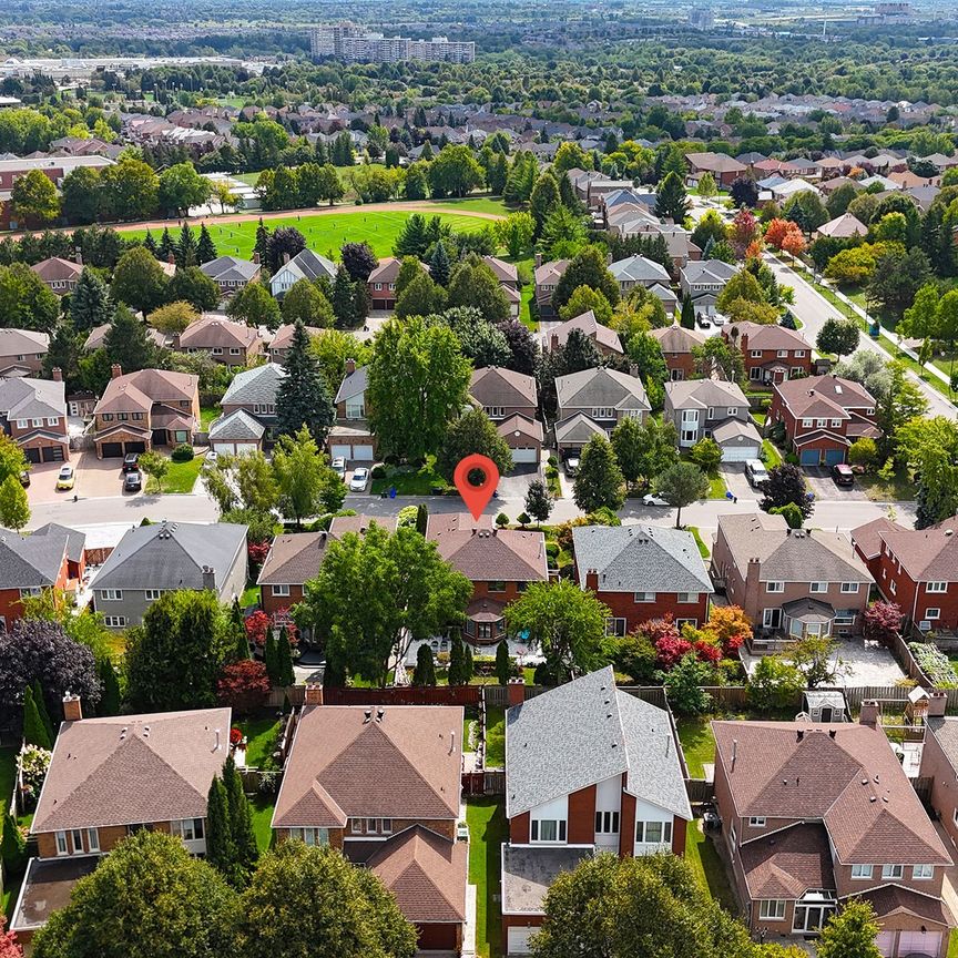 For Lease - 8 Woodlawn Road, Markham, Ontario - Photo 1